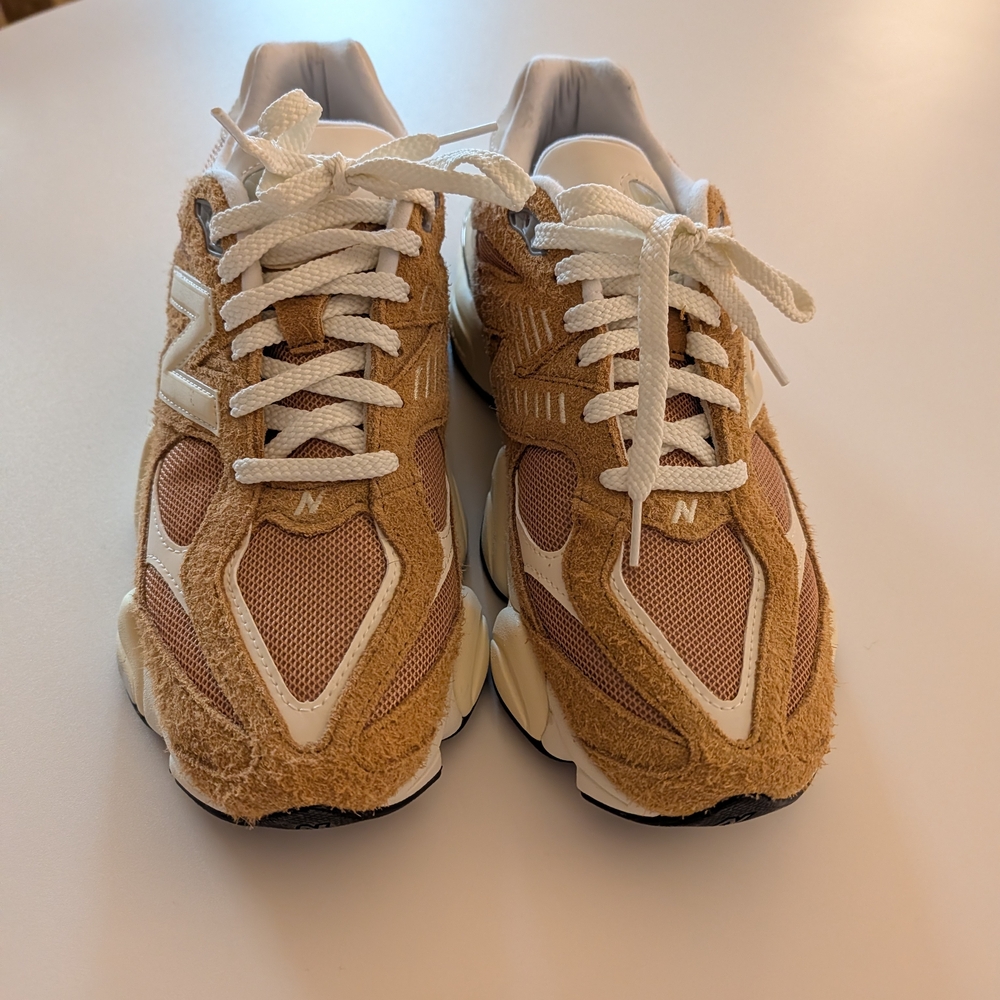 New Balance Men's 9060! - Picture 2 of 5